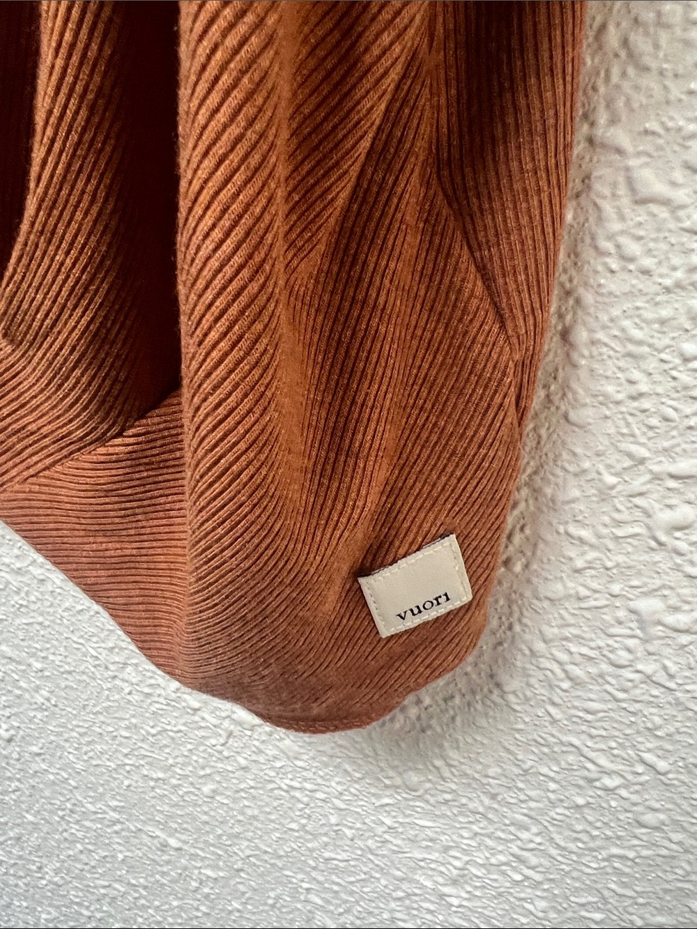 Vuori Rust Ribbed Tank Top - Picture 3 of 4